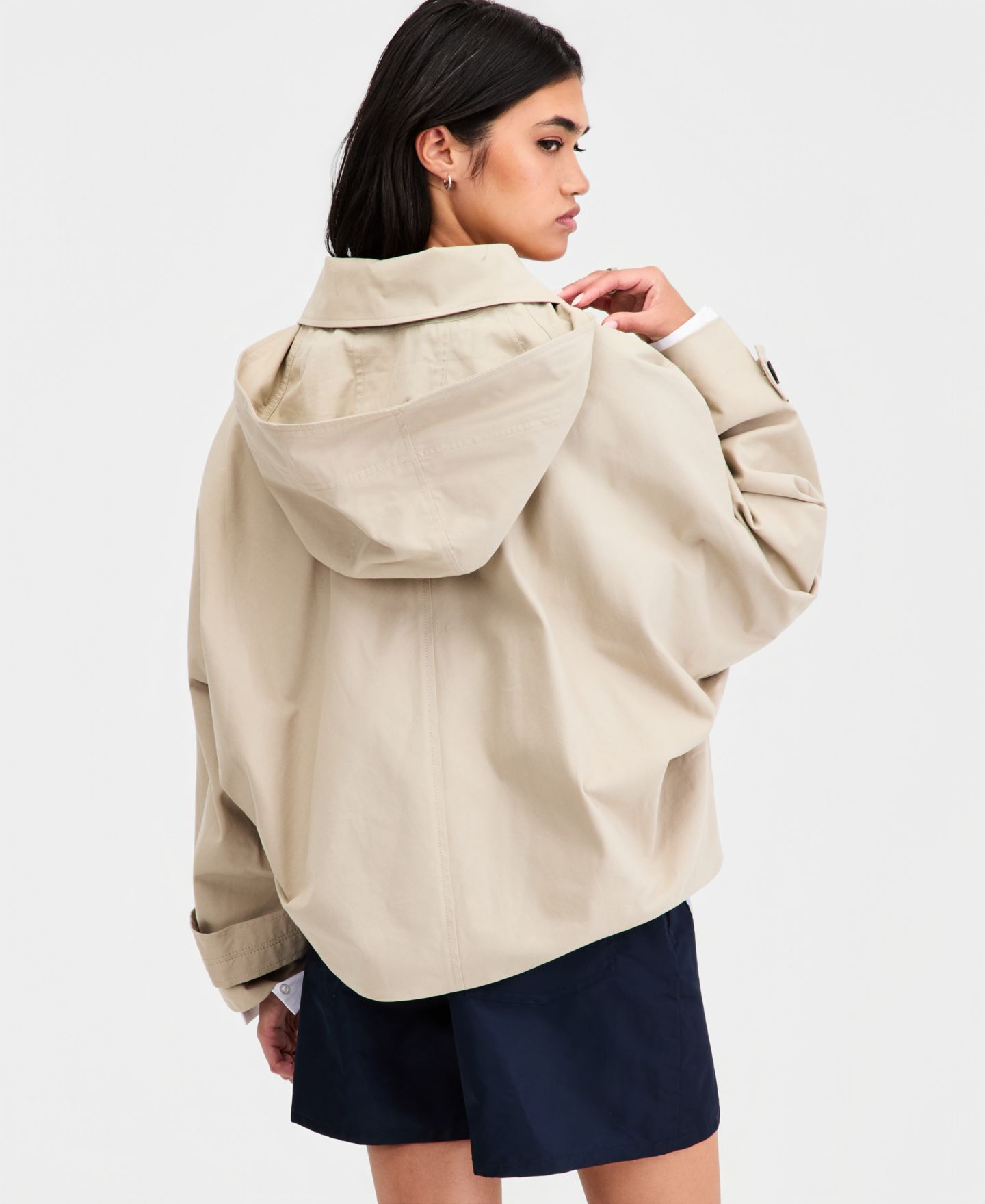 Женская куртка Bar III Oversized Cropped Trench, цвет: Хаки — фото 4