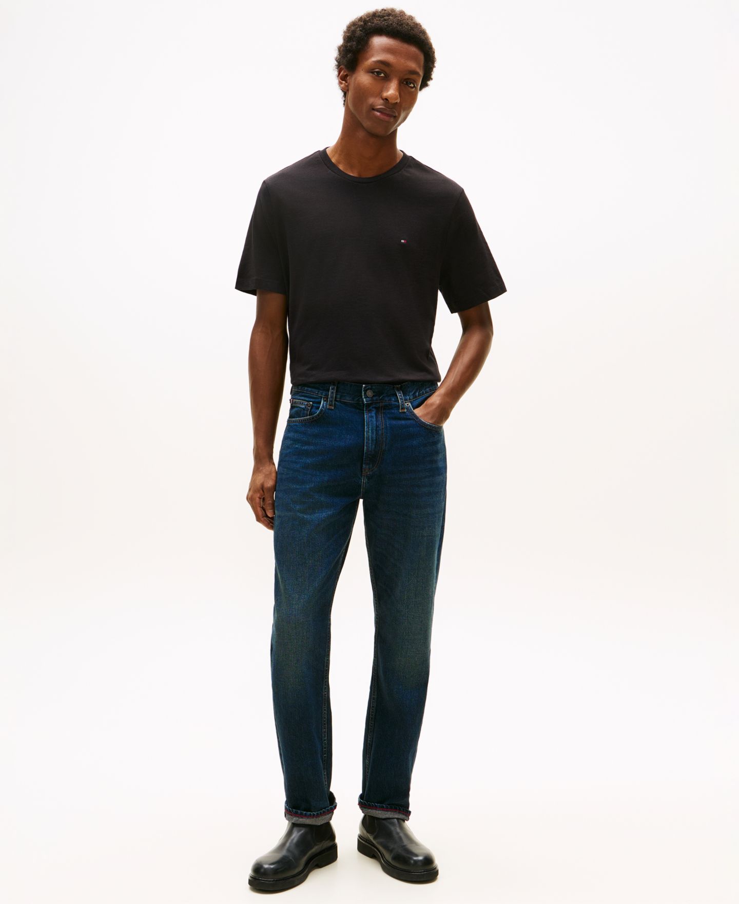 Мужская футболка Tommy Hilfiger Essential Regular-Fit, цвет: Чёрный — фото 2