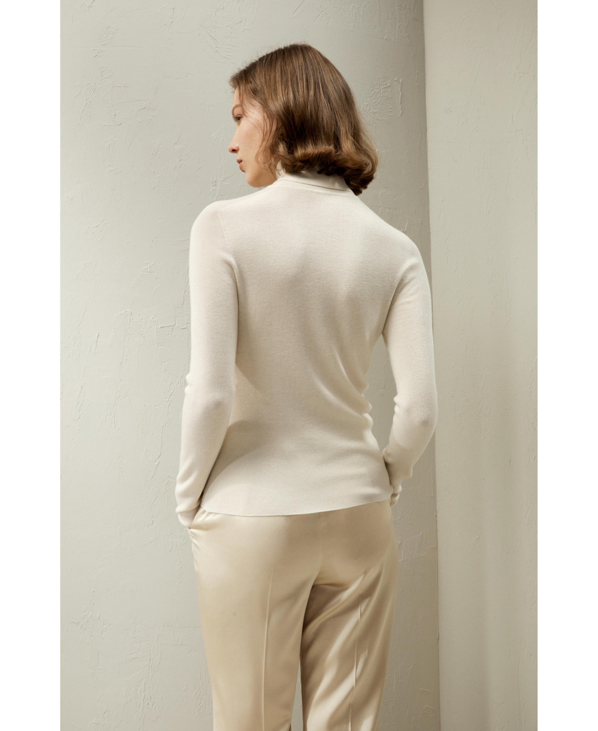 Lilysilk Women's Seamless Silk-Cashmere Blend Turtleneck Sweater