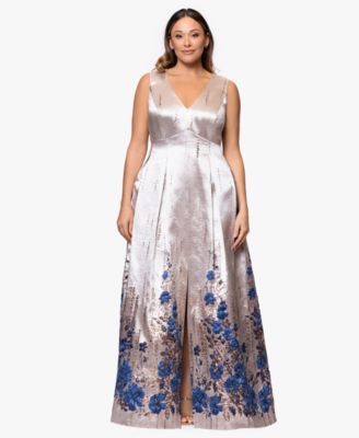 Plus Size Jacquard Print V-Neck Gown