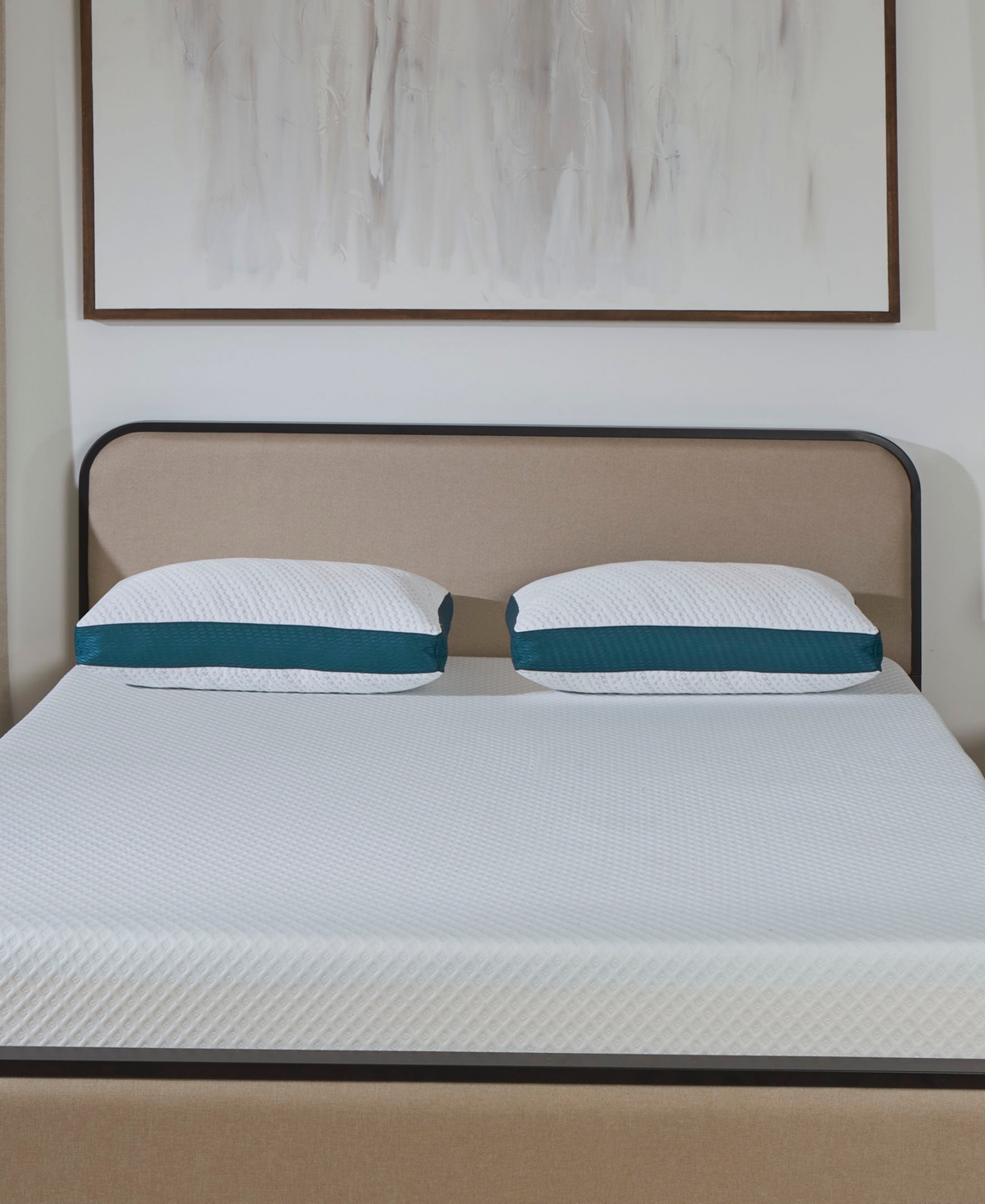 La-z-Boy Down Alternative 3" Gusseted Pillow, Standard/Queen