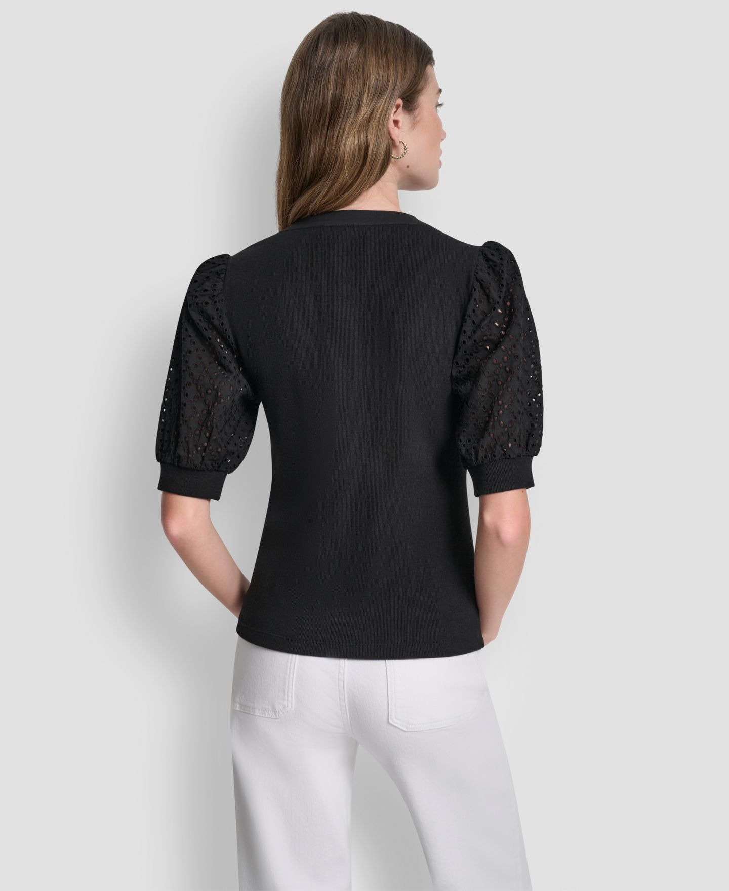 Женский топ DKNY Jeans в рубчик с люверсами и V-образным вырезом, для невысоких, цвет: Чёрный — фото 5