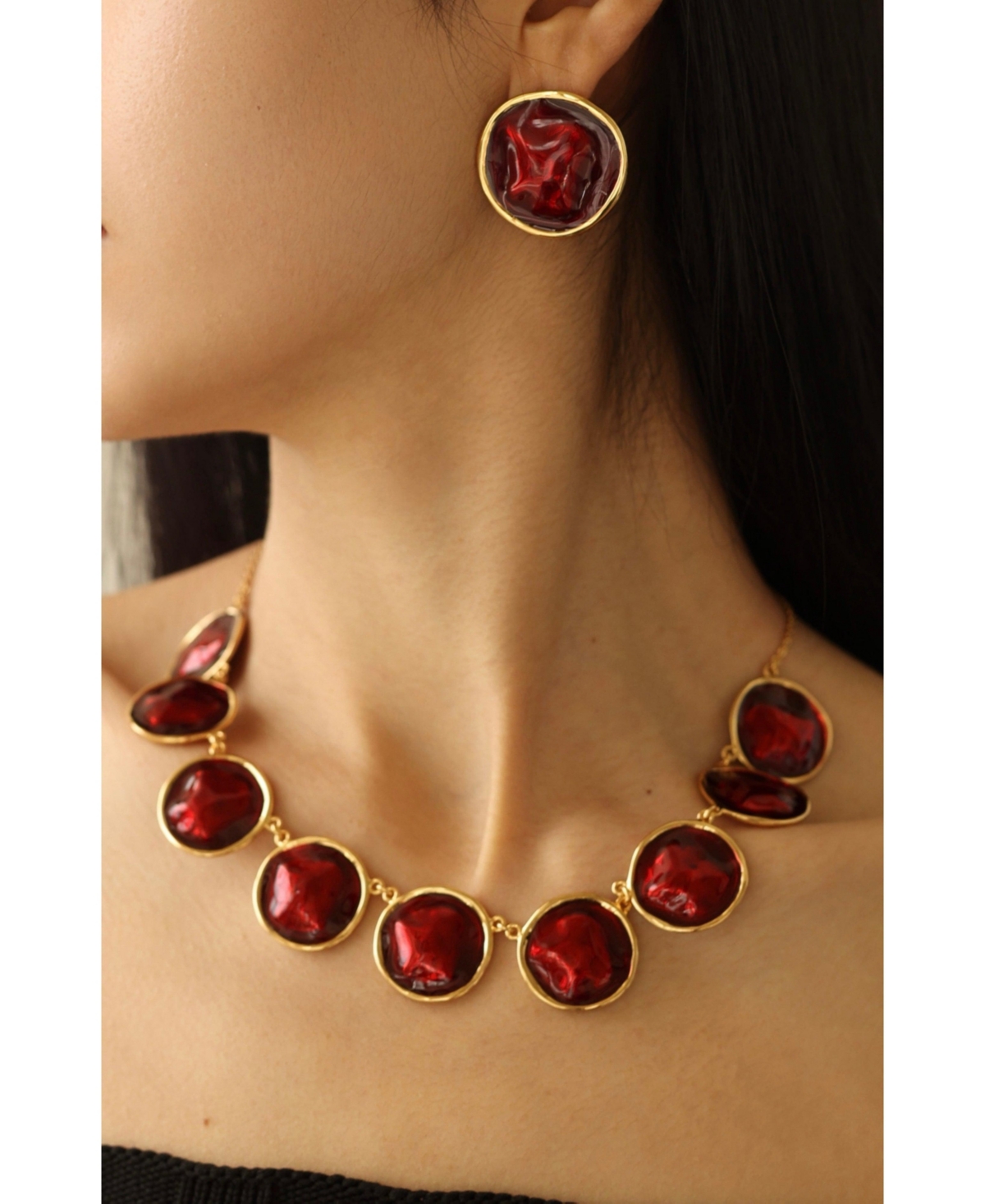 Retro Chic Enamel Ripple Necklace