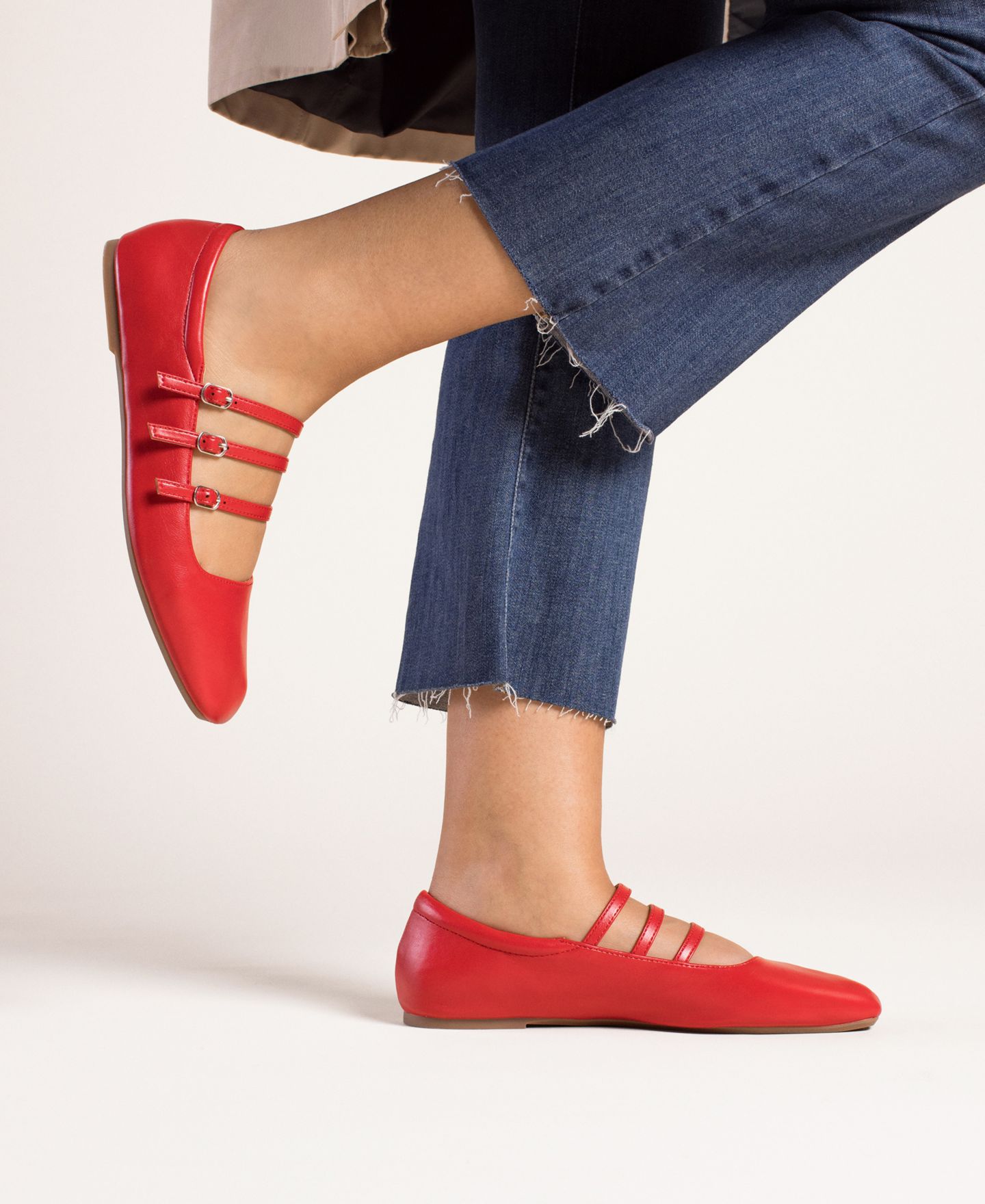 Женские балетки Journee Collection Darlin Multi Strap Mary Jane Square Toe Flats, цвет: Телесный — фото 6