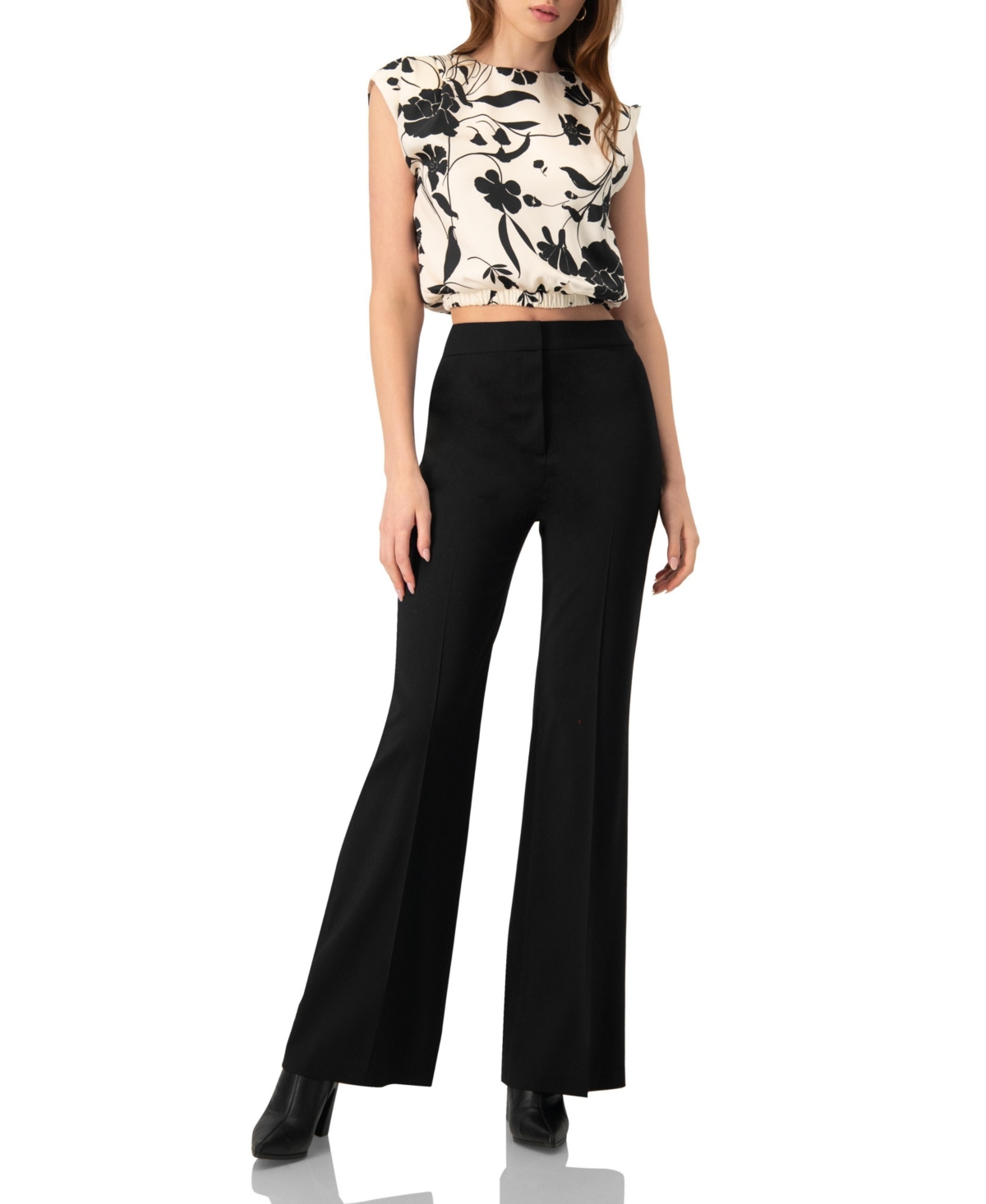 Ivonne Women's Printed Sleeveless Straight Blouse