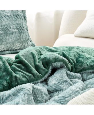 Peak of Cozy Oversized Comforter Set