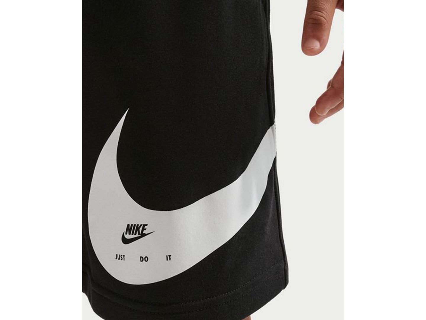 Детские шорты Nike Sportswear Club с логотипом, цвет: Чёрный / Белый — фото 2