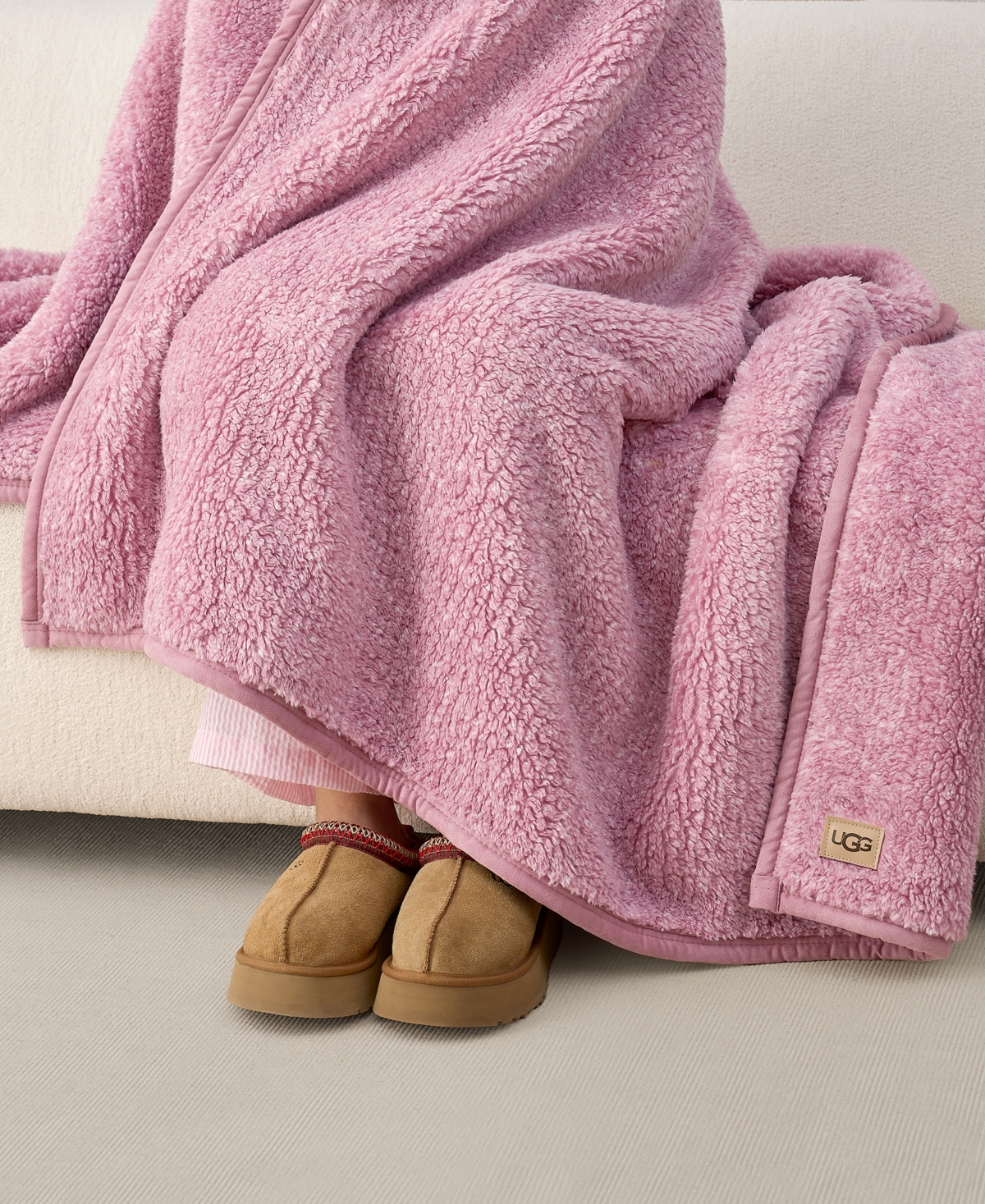 Ugg Classic UGGfluff Throw, 50" x 70"