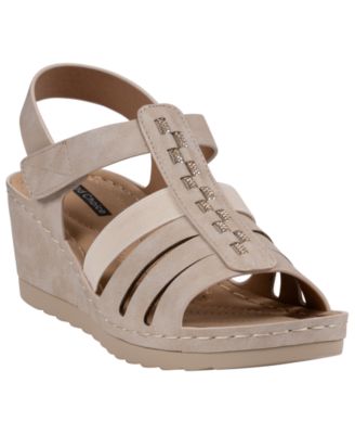 Women's Yuna Strappy Round Toe Wedge Sandals