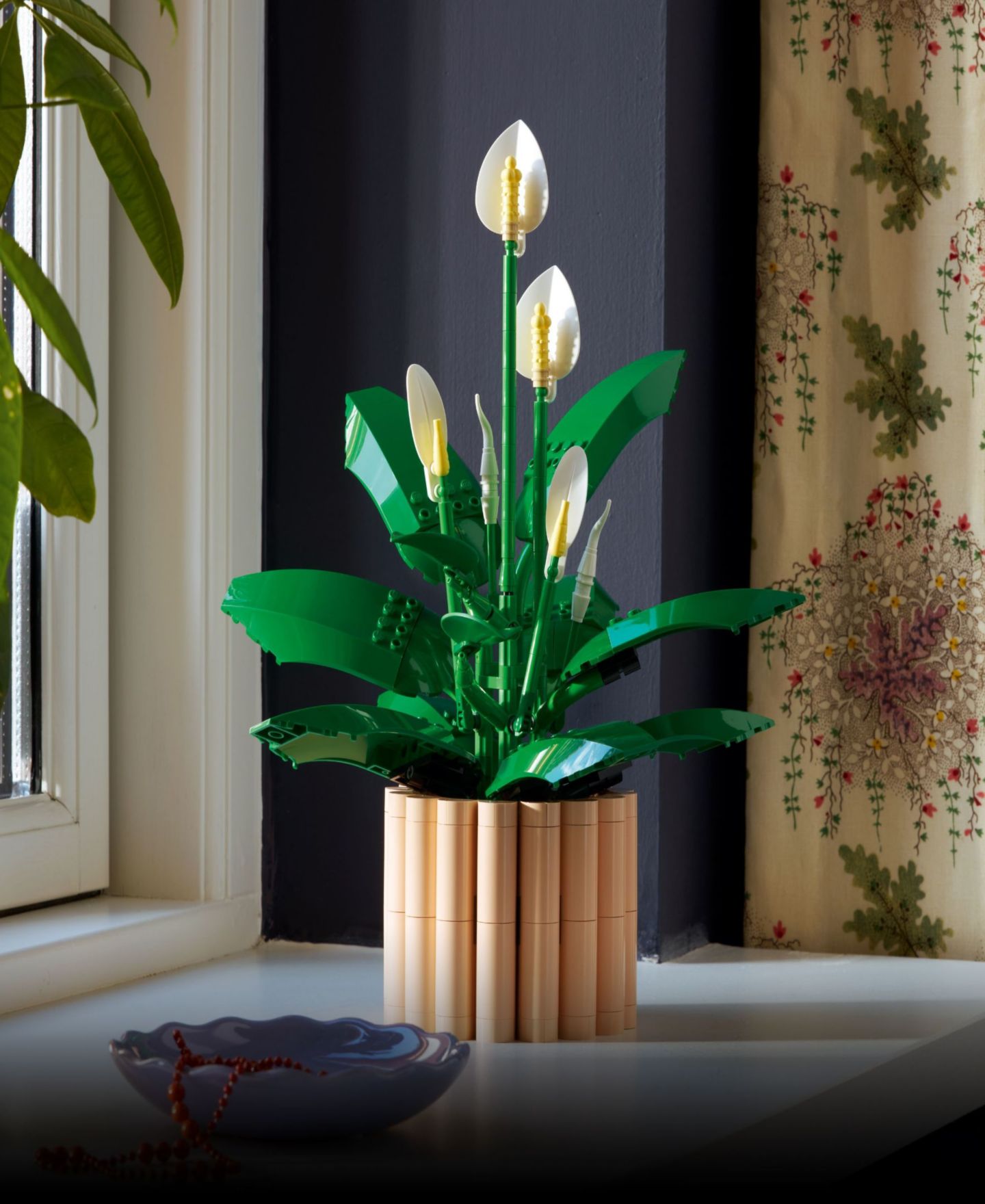 Детский конструктор LEGO® Botanicals Peace Lily Flower Building Set 11504, 474 Pieces — фото 6