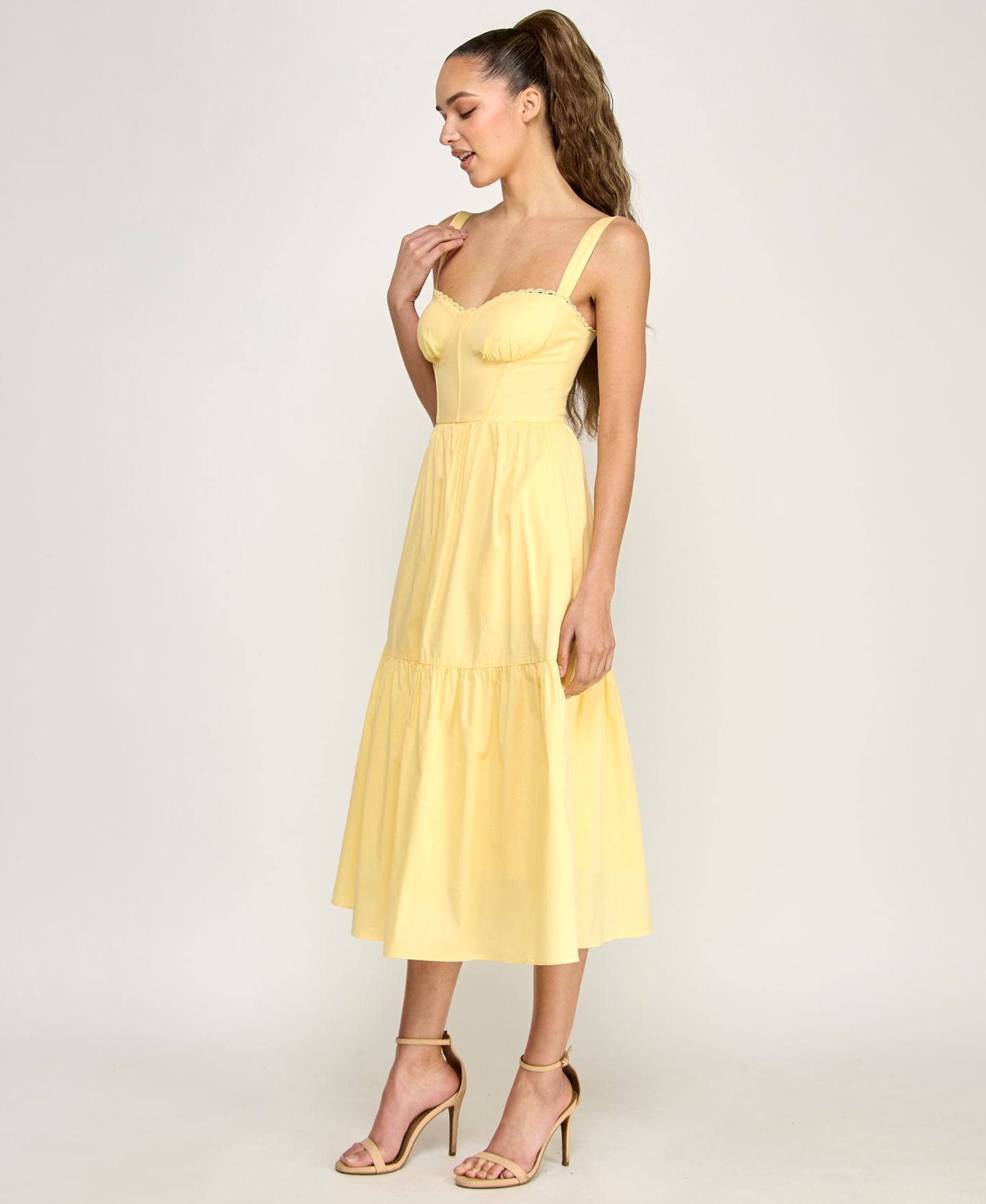 Женское платье Alex & Sophia Juniors' Sweetheart Neck Tiered Poplin Midi, цвет: Сливочный жёлтый — фото 2