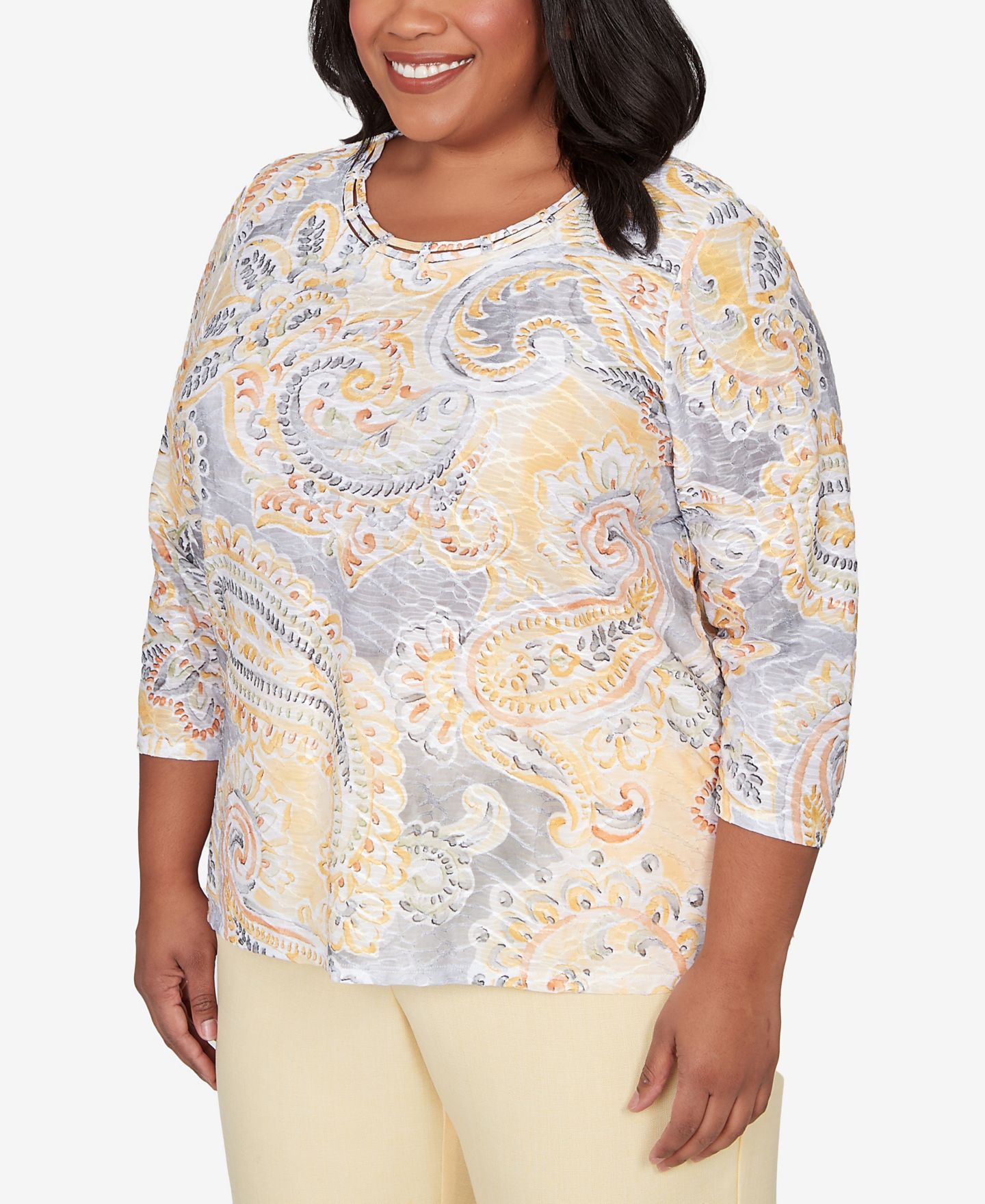 Женский топ Alfred Dunner Plus Size Al Fresco Paisley Printed Patch Knit, цвет: Разноцветный жёлтый — фото 2