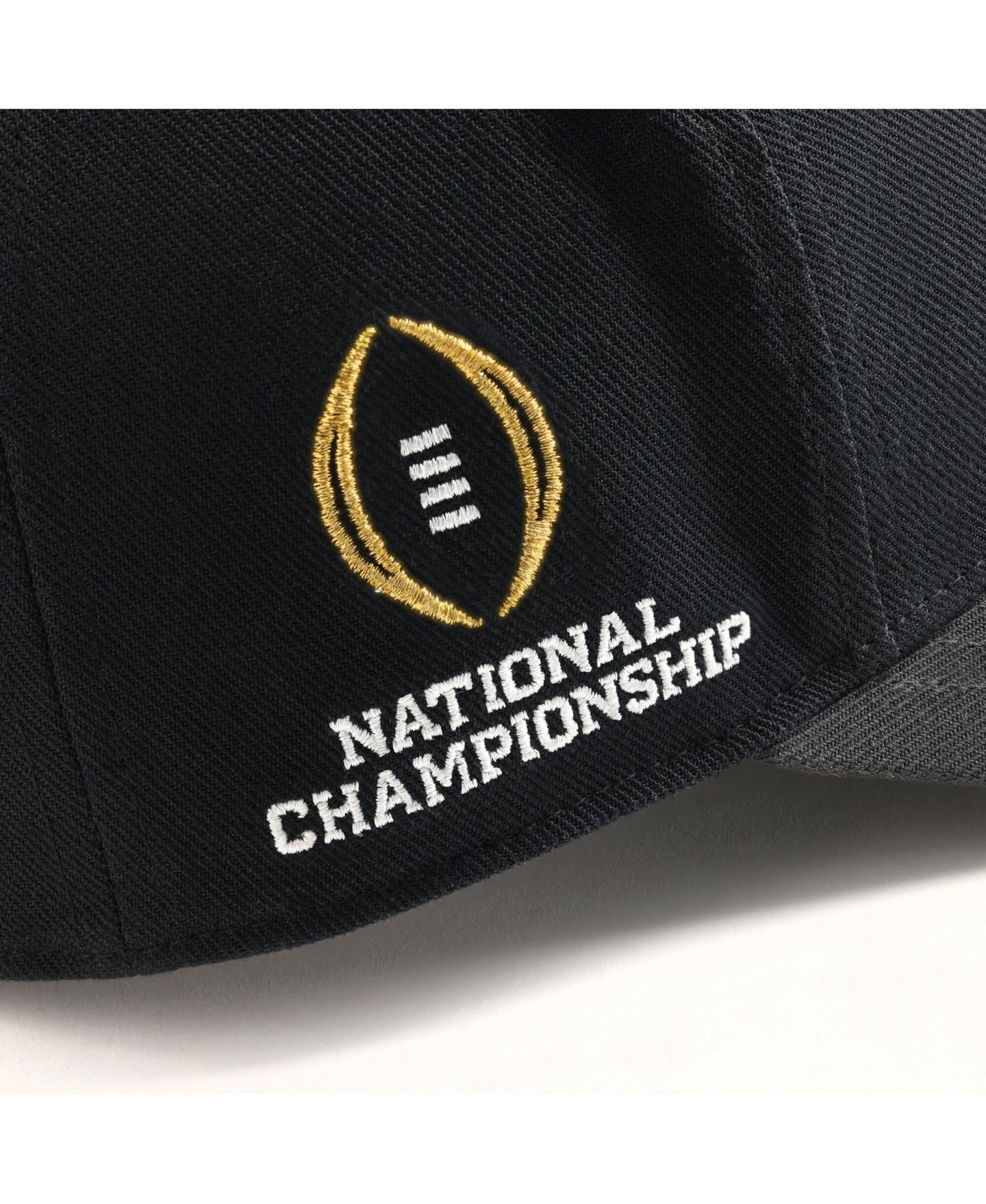 Мужская кепка Nike Black/Anthracite Indiana Hoosiers 2025 College Football Playoff National Champions Locker Room Rise Structured Hat — фото 3