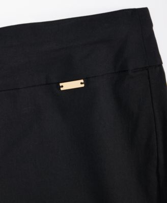 Petite Tummy-Control Pull-On Capri Pants