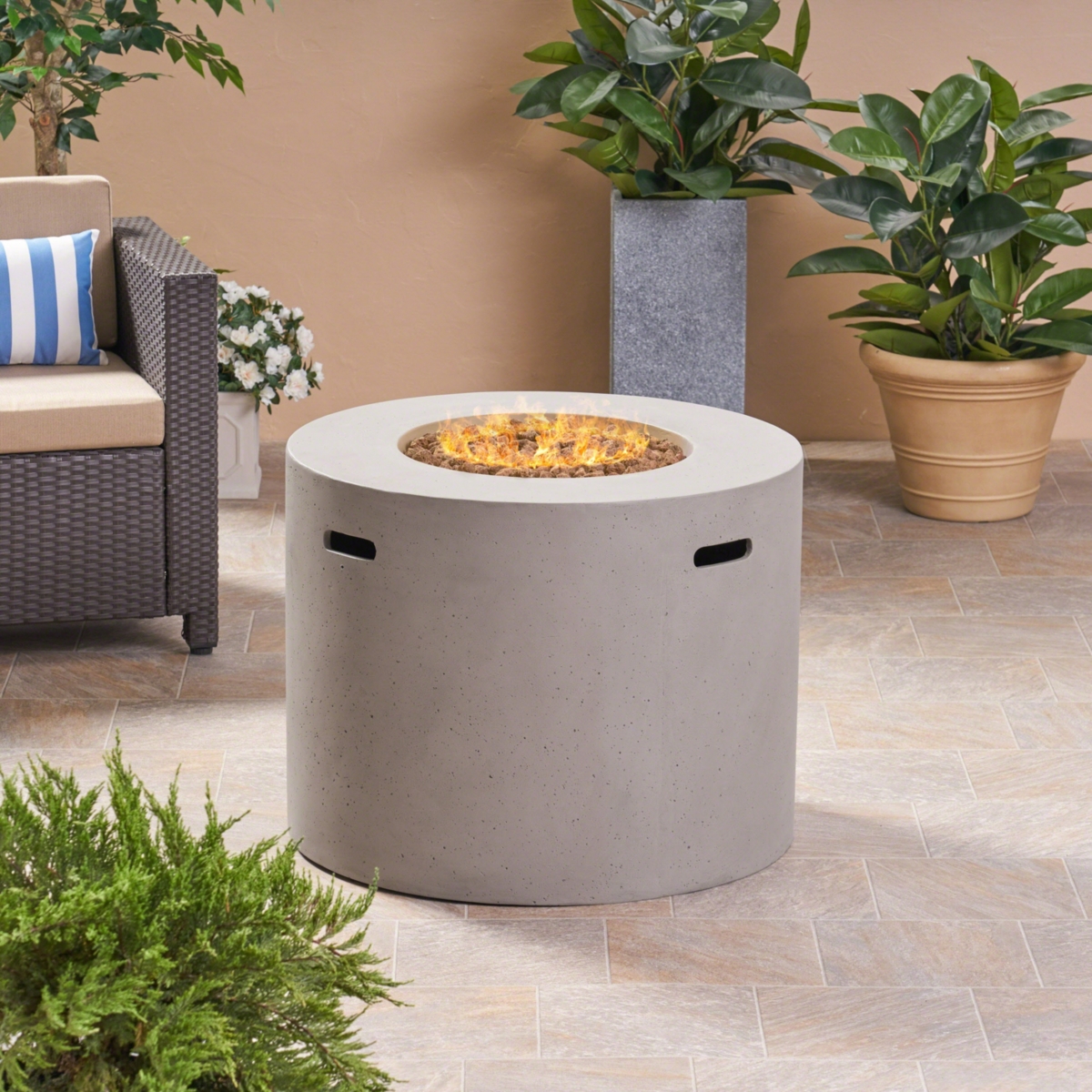 Flynama 31 Inch Round MgO Fire Pit 40000 Btu Light Weight Concrete Light Grey for Outdoor Patio Backyard