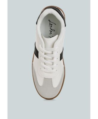 Womens Crossover Classic Lace-Up Flatform Sneaker