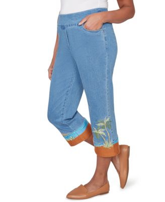 Petite Beachcomber Embroidered Capri Pants