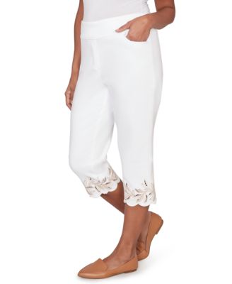 Petite Natural WonderLeaf Cut Out Super Stretch Capri Pants