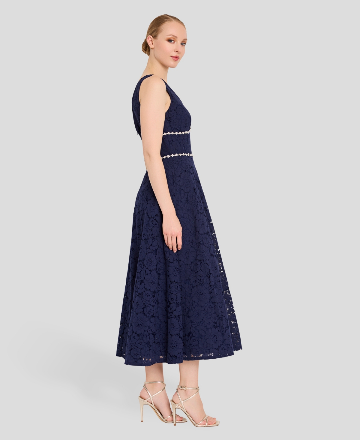 Tahari Asl Women's V-Neck Lace Tea Length Ball Gown