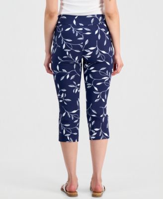 Petite Winding Leaves Rivet Capri Pants