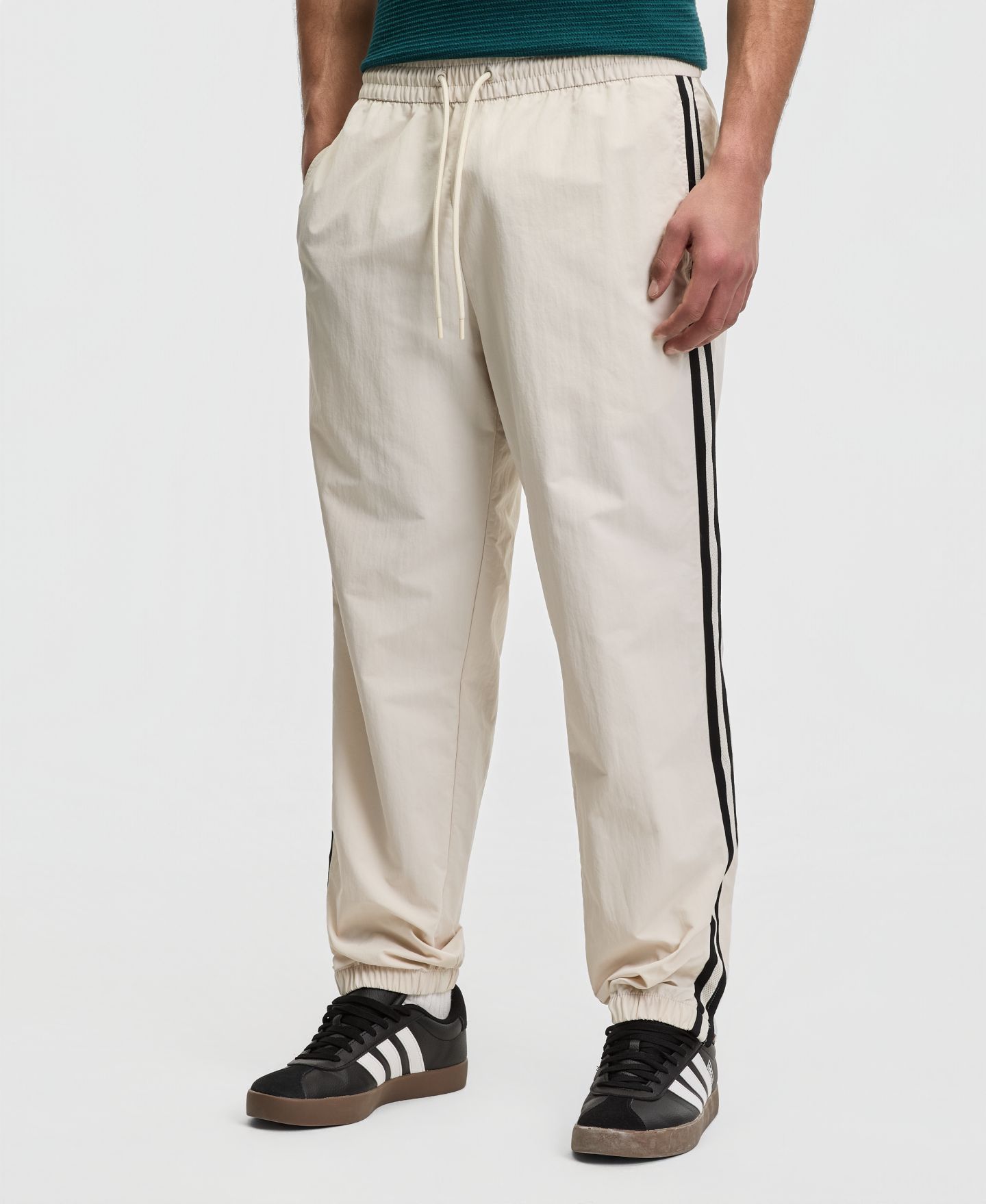 Мужские брюки Mode of One Relaxed-Fit Track Pants, цвет: Состаренный кремовый — фото 3