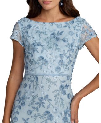 Petite Floral Applique Boat Neck Short Sleeve Gown