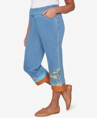 Women's  Beachcomber Beach Embroidered Cuff Super Stretch Denim Capri Jeans