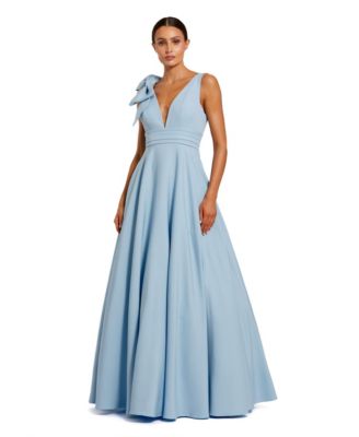 Petite Crepe Sleeveless Plunge Neck Ballgown With Bow