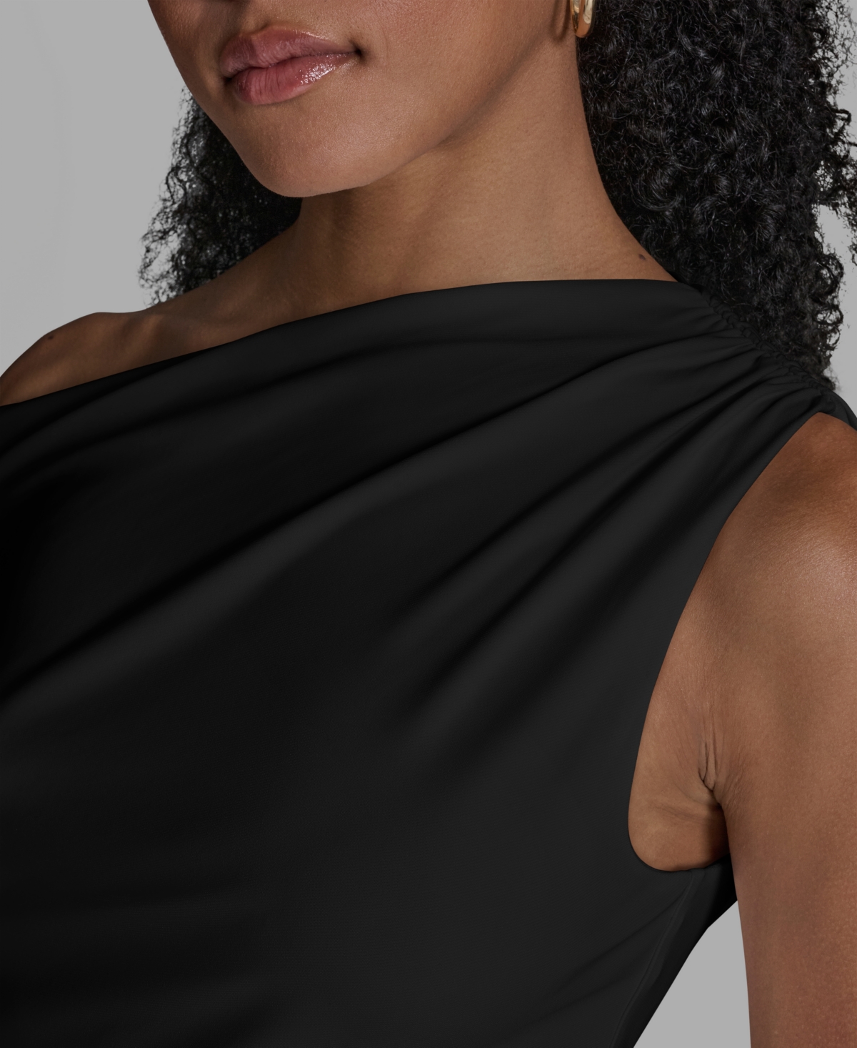 Bcbg Women's Sleeveless Ruched Boat Neck Top