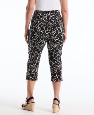 Plus Size Hibiscus Printed Pull-On Capri Pants
