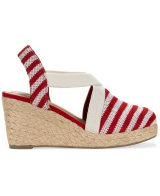 Women's Siennaa Closed Toe Wedge Espadrilles