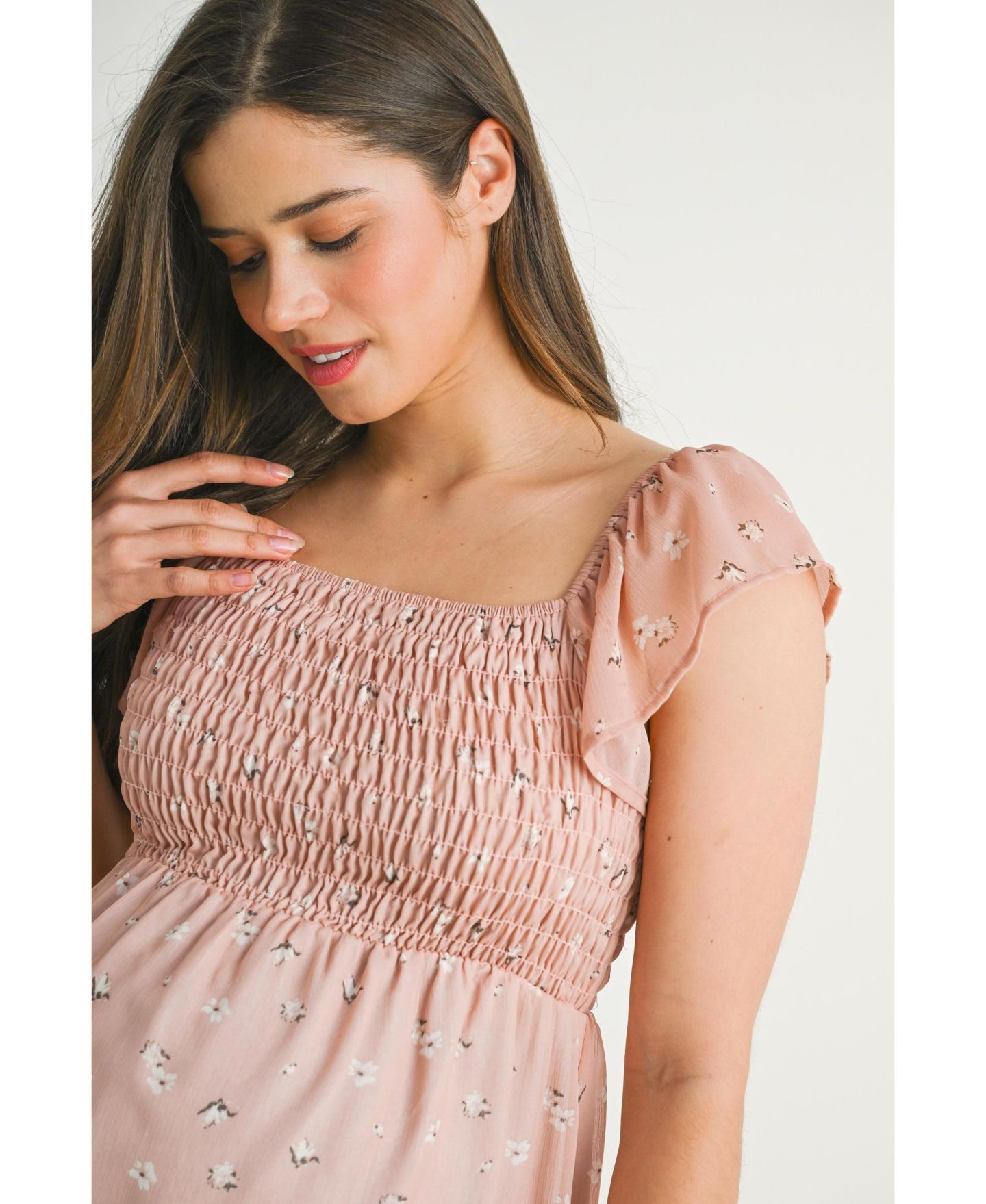 Женский топ Hello Miz Maternity Smocked Square Neck Floral Empire Waist Top, цвет: Пудровый — фото 5