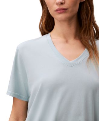 Women's Classic-Fit V-Neck T-Shirt