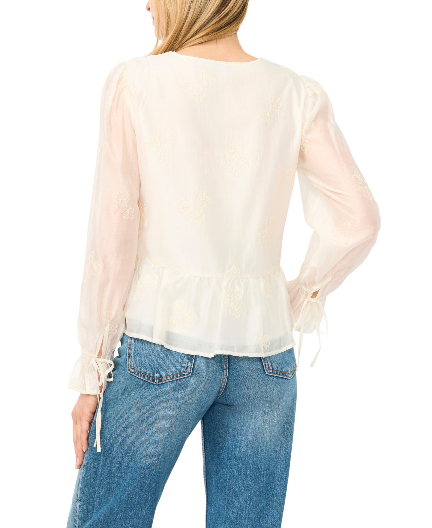 Женская блузка CeCe Ruffle Sleeve Floral Embroidered Blouse, цвет: Слоновая кость — фото 3
