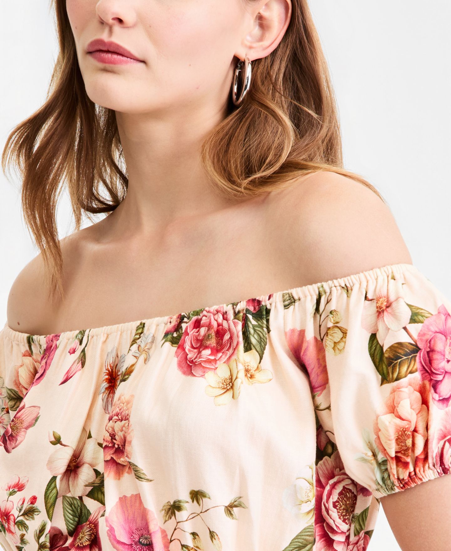 Женский топ GUESS Ryan Off-The-Shoulder Linen-Blend Floral, цвет: Пионовый с принтом — фото 3