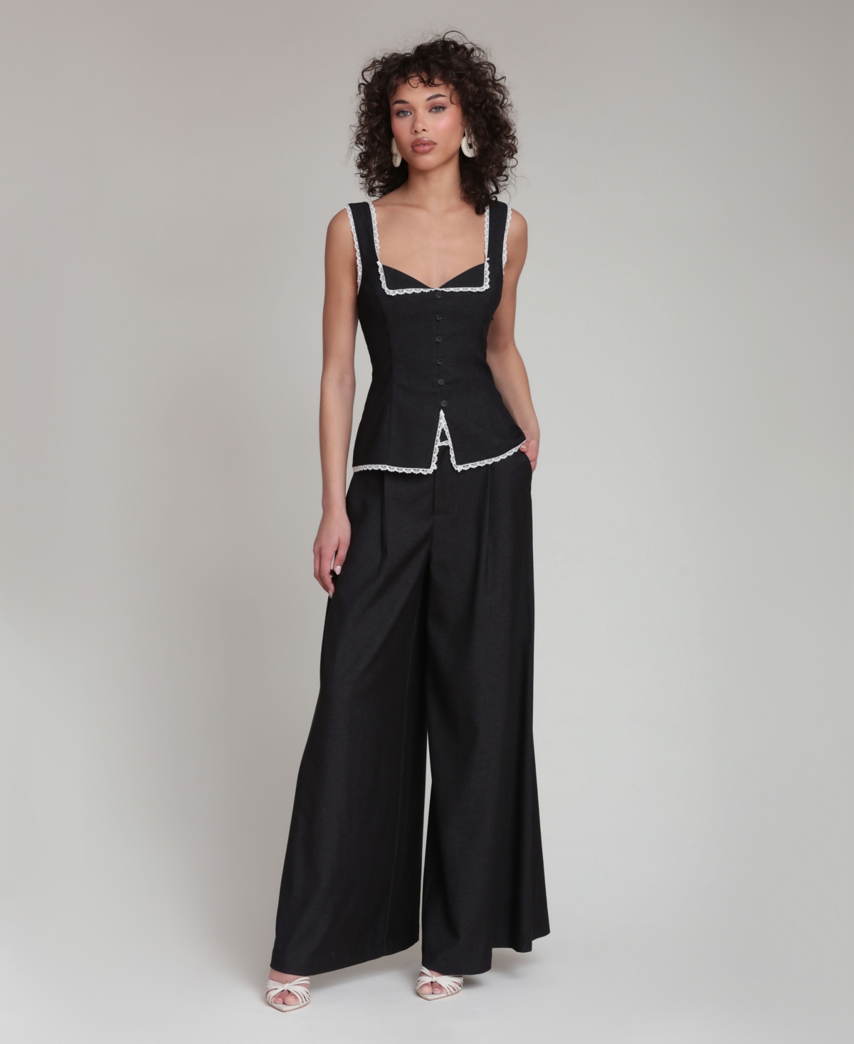 Avec Les Filles Women's Portrait Sweetheart Neck Adjustable Top