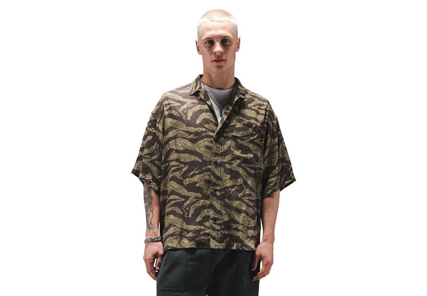 Мужская рубашка Alpha Industries Camo Relaxed Camp, цвет: Камуфляжный — фото 1