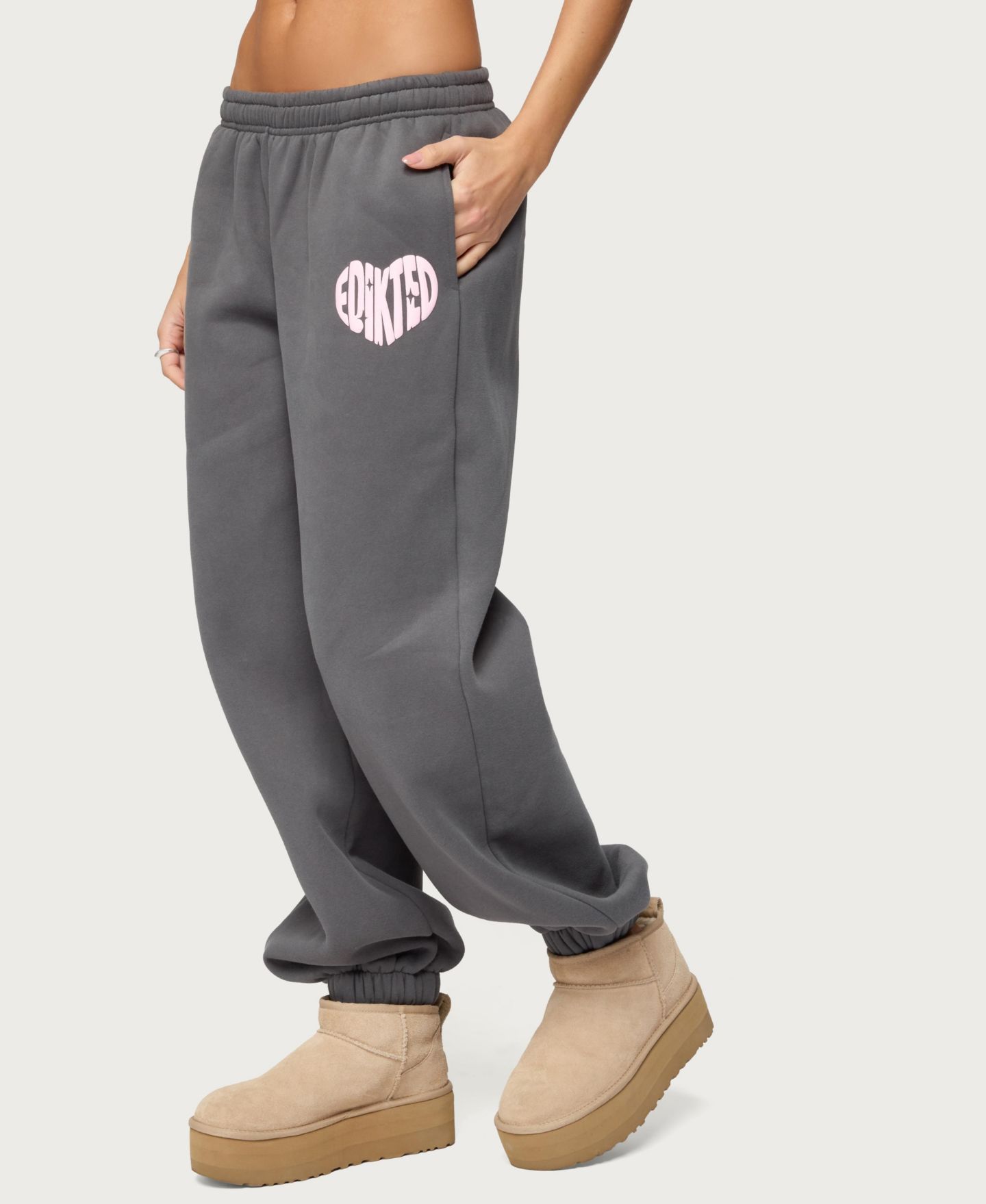 Женские брюки Edikted Major Love Sweatpants, цвет: Тёмный серый — фото 4