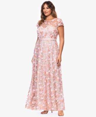 Plus Size Short-Sleeve 3D Floral Embroidered Ball Gown