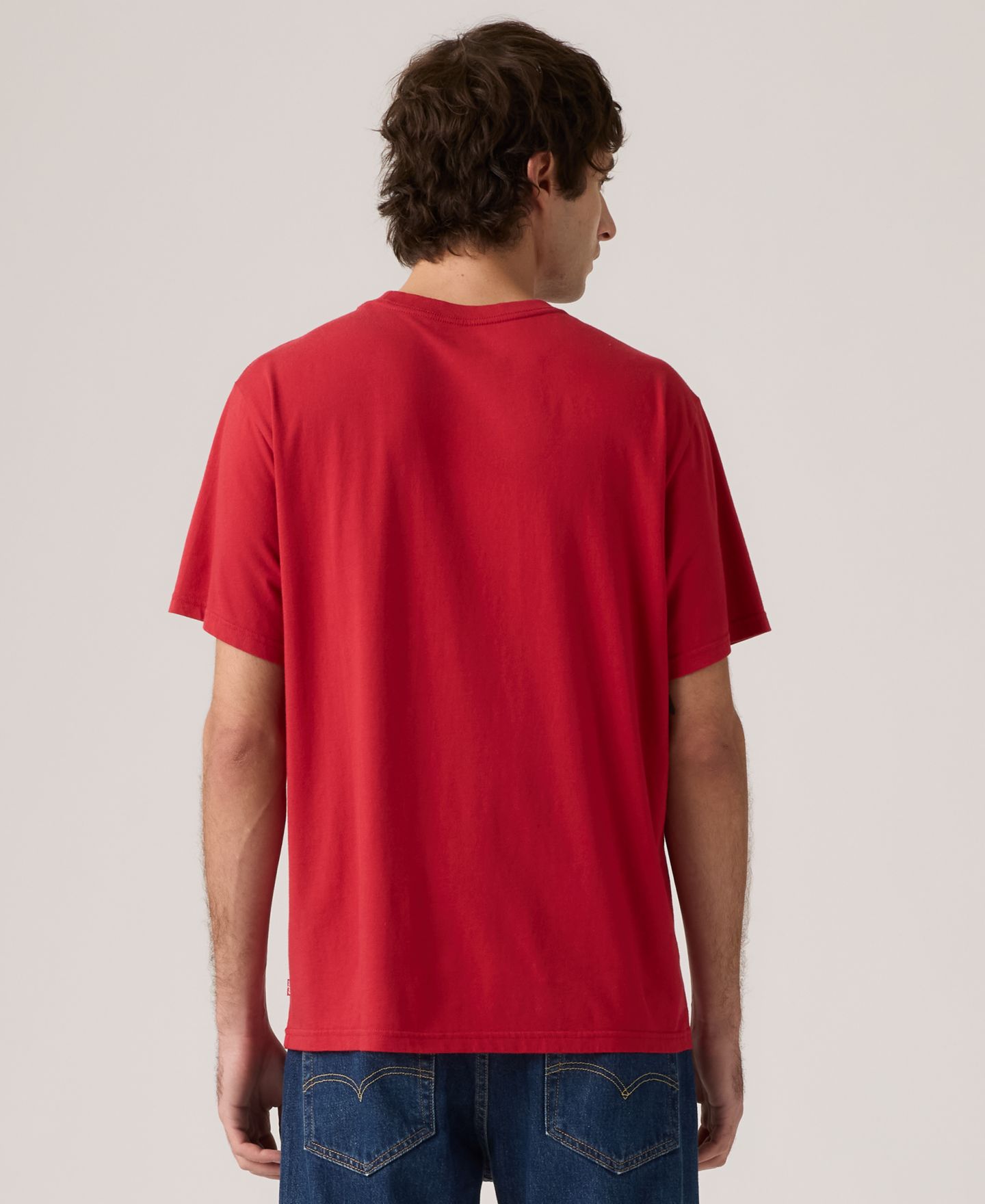 Мужская футболка Levi's Relaxed-Fit Box Tab Logo Crewneck, цвет: Красный — фото 4