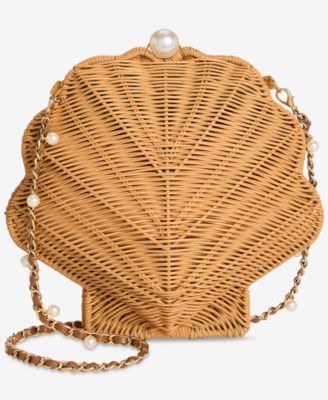 Shell-Shaped Rattan Crossbody Bag