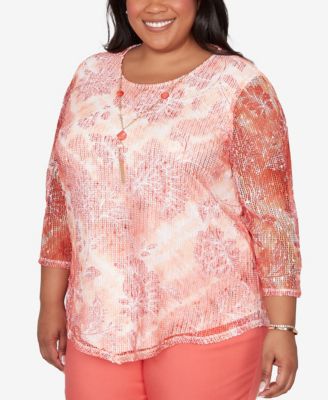 Plus Size Resort Living Batik Tie Dye Chevron Top with Necklace