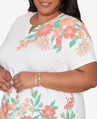 Plus Size Resort Living Floral Scallop Border Top