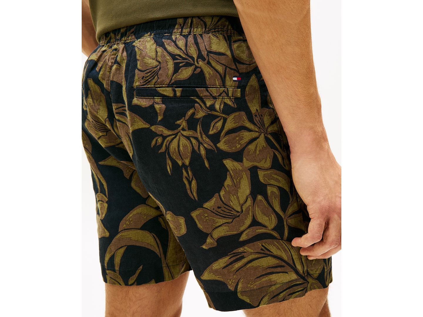 Мужские шорты Tommy Hilfiger Dover 6" Regular-Fit Linen Floral, цвет: Тёмный ночной тёмно-синий — фото 3