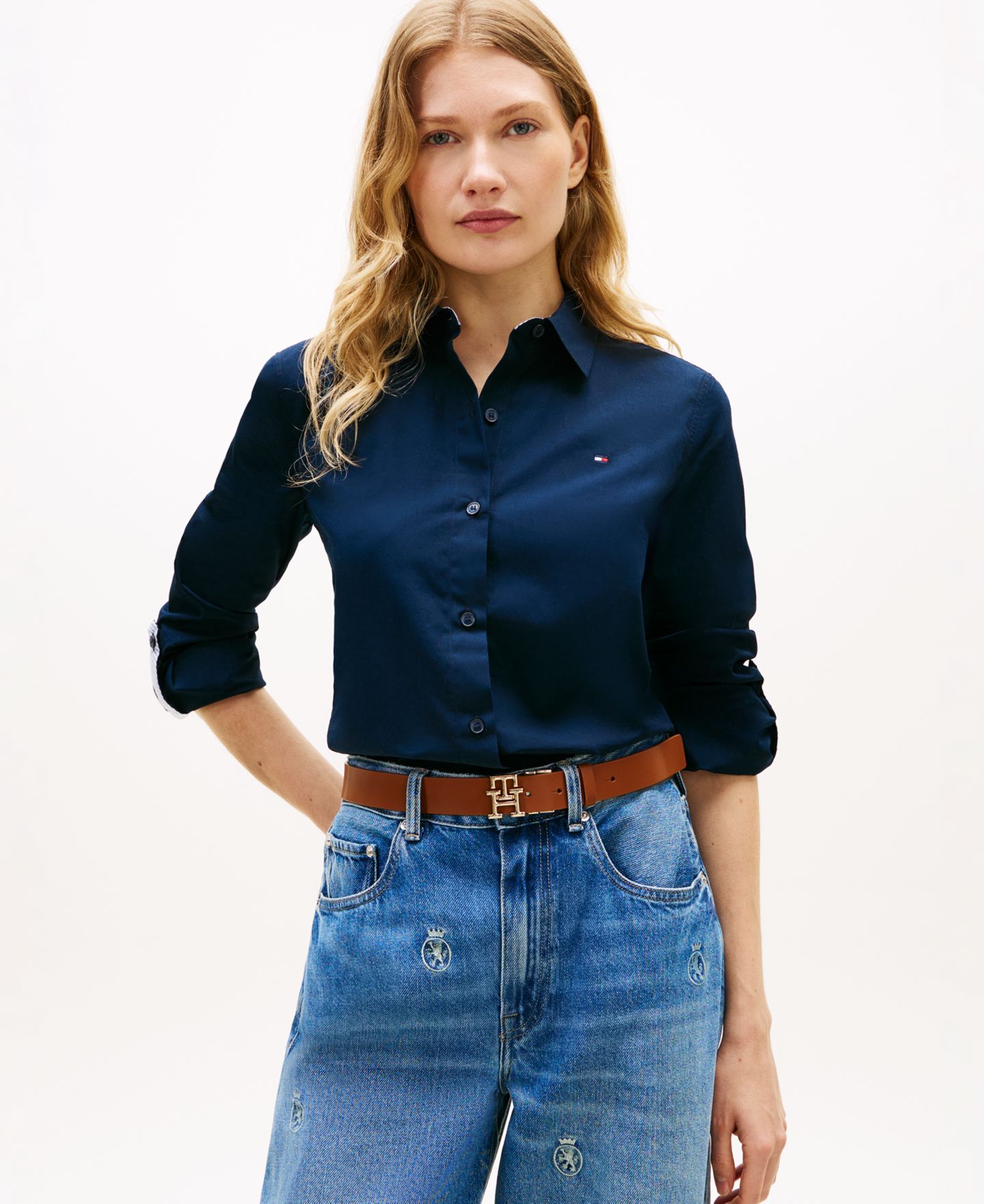 Женская рубашка Tommy Hilfiger Classic Poplin Roll-Tab Long-Sleeve Shirt, цвет: Тёмный ночной тёмно-синий — фото 1