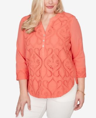 Women's Resort Living Textured Lace Scroll Henley Top