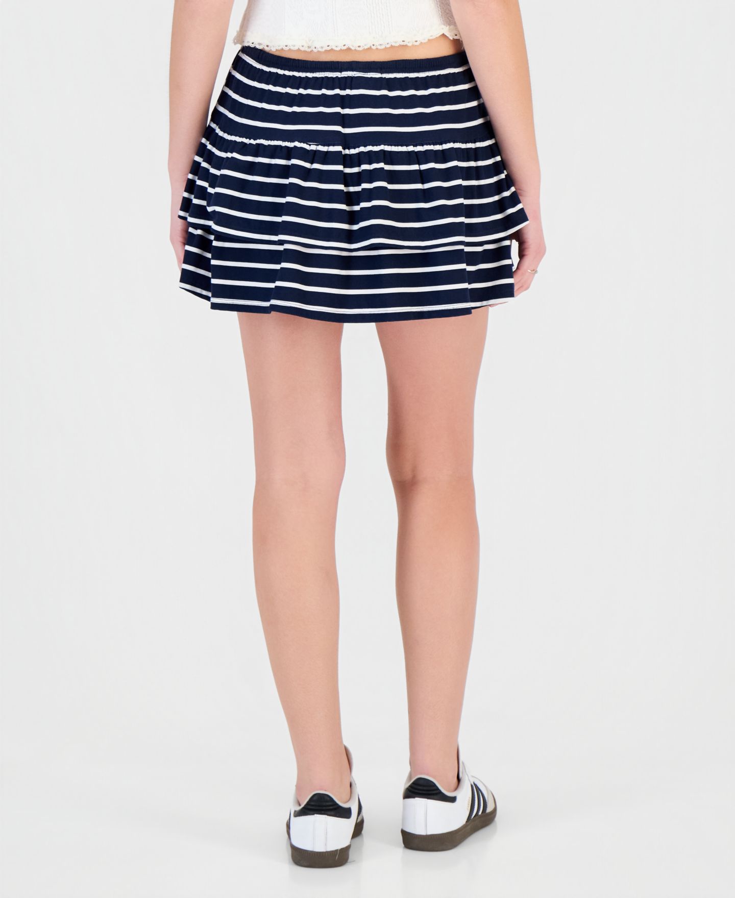 Женская юбка-шорты Sincerely Jules Juniors' Tiered Drawstring Mini Skort, цвет: Тёмно-синий полосатый — фото 3