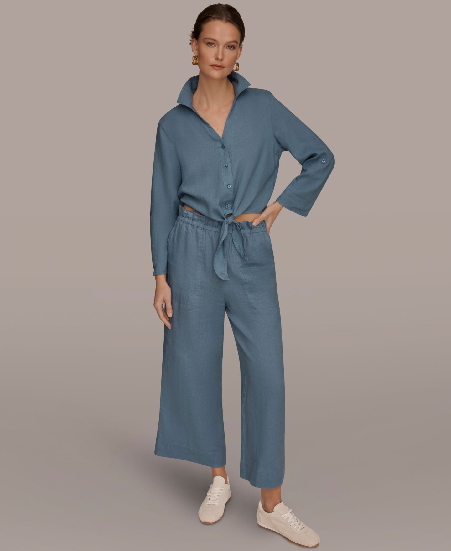 Женские комплекты Donna Karan Weekend Linen Button-Front Tie Blouse and High-Rise Relaxed Pants, цвет: Buttercream — фото 2