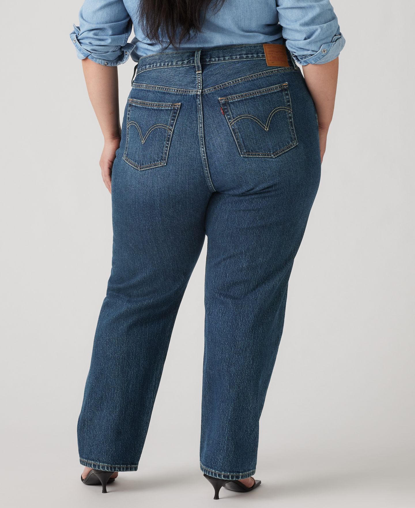 Женские джинсы Levi's Trendy Plus Size 501 Original-Fit Straight-Leg, цвет: Believe Not Plus — фото 4