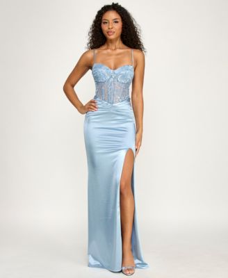 Juniors' Lace-Bodice Sweetheart Neck Gown